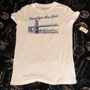 Aeropostale white graphic tee